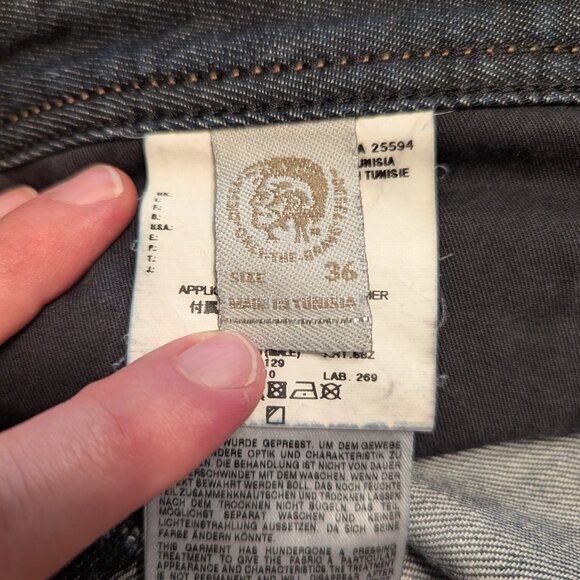 Diesel Viker 0088Z Jeans – W36 L30 Straight Fit Blue Denim, Button Fly - Picture 6 of 10